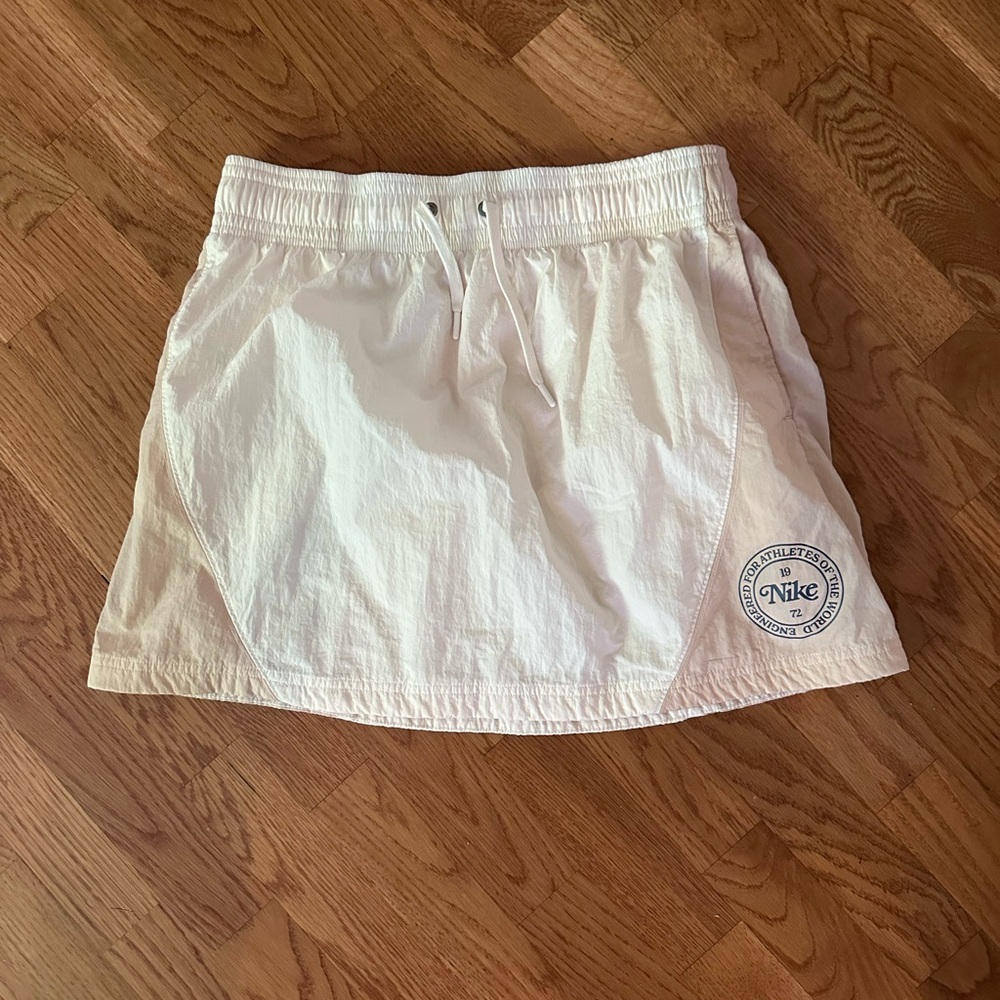Nike Sportswear Heritage Women’s high waisted woven mini skirt - Picture 8 of 11
